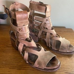 Free bird Gazelle sandals